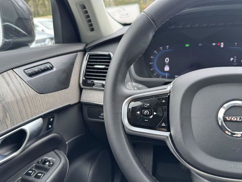 Used 2024 Volvo XC90 B6 Ultimate w/ Protection Package image 11