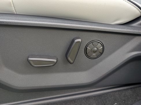 New 2025 Ford Expedition Platinum w/ Platinum Ultimate Package image 23