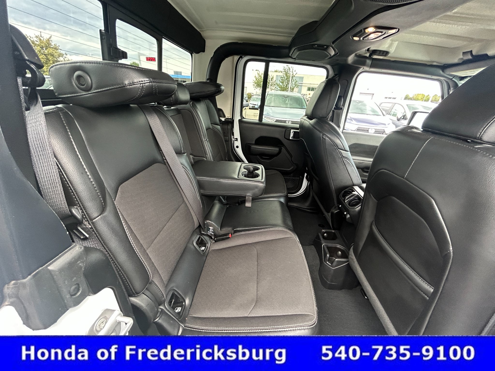 Used 2023 Jeep Gladiator Sport AWD/4WD image 28