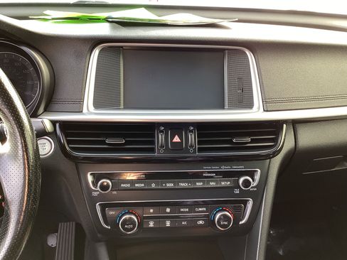 Used 2020 Kia Optima SX image 7