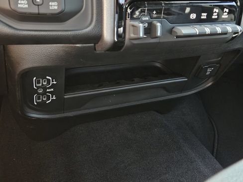 New 2026 RAM 2500 Tradesman AWD/4WD image 19