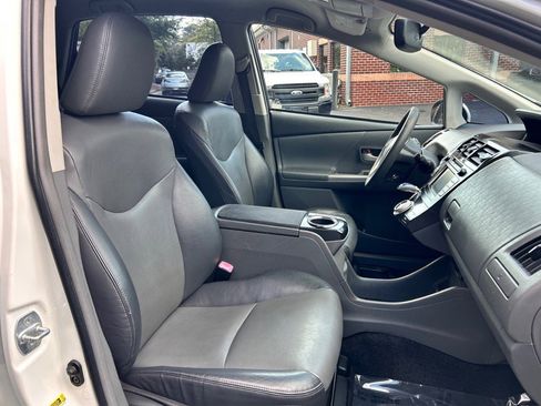 Used 2012 Toyota Prius V Two image 39