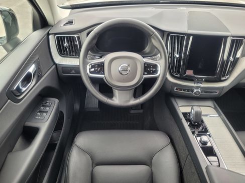 Used 2025 Volvo XC60 B5 Plus AWD/4WD image 18