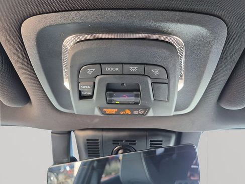 Used 2025 Toyota Crown Signia Limited w/ Advanced Technology Package image 42