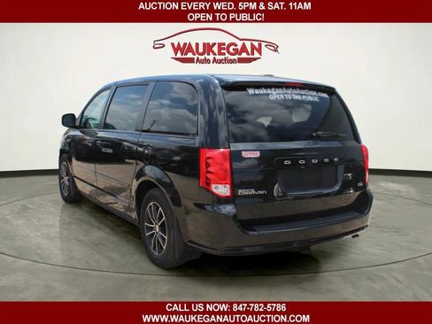 Used 2015 Dodge Grand Caravan SE FWD image 4