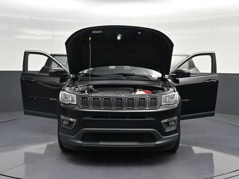 Used 2021 Jeep Compass Latitude FWD image 38