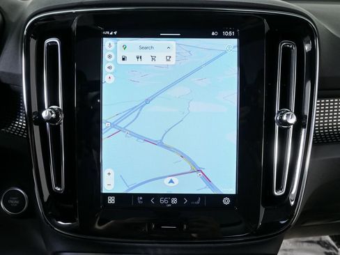 Certified 2025 Volvo XC40 B5 Plus image 16