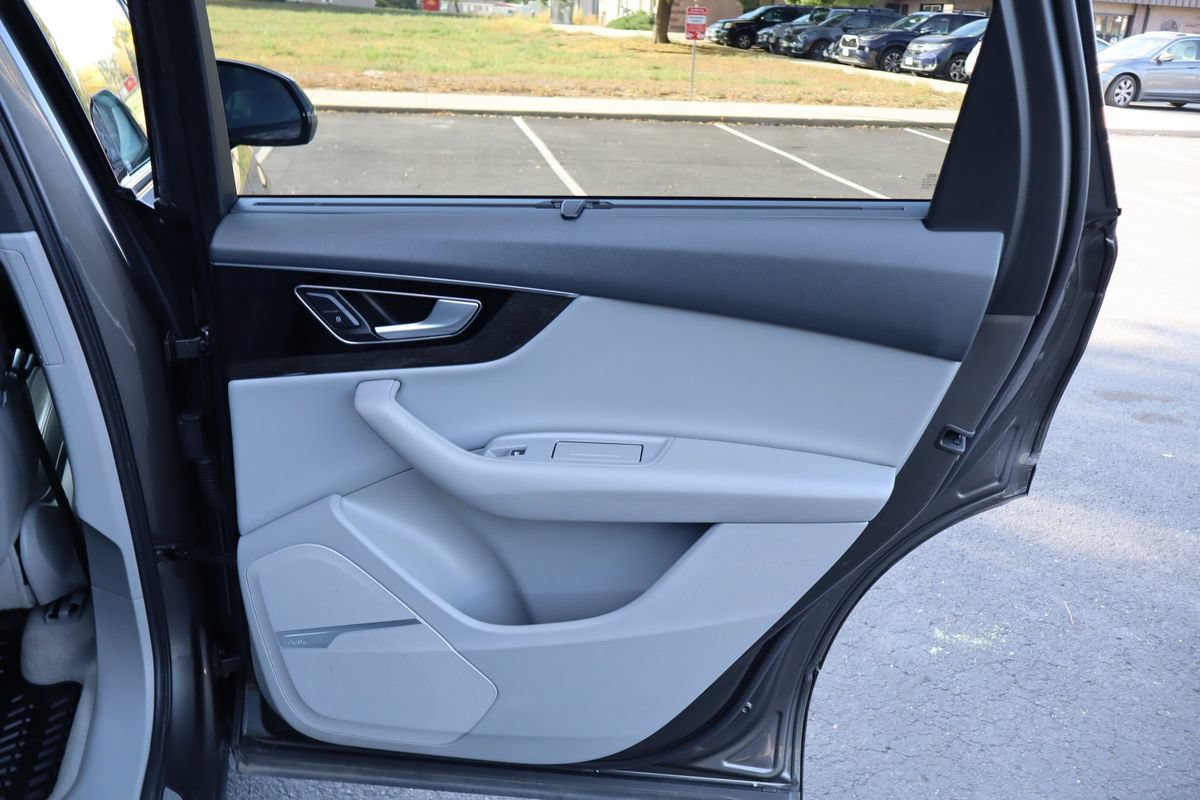 Used 2019 Audi Q7 3.0T Prestige w/ Prestige Package AWD/4WD image 27