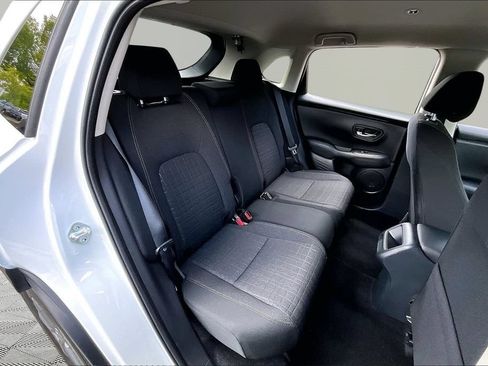 Certified 2026 Honda HR-V LX image 17