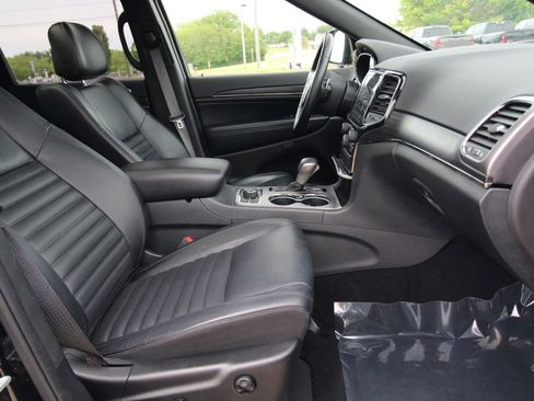 Used 2019 Jeep Grand Cherokee Limited X AWD/4WD image 8