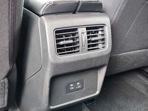 Used 2023 Nissan Rogue SV FWD image 28