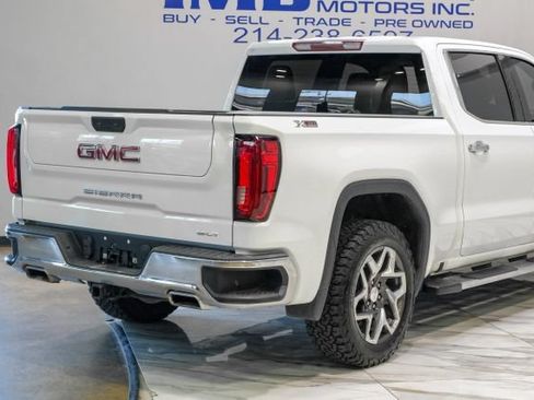 Used 2022 GMC Sierra 1500 SLT AWD/4WD image 13