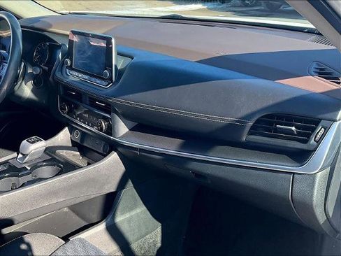 Certified 2023 Nissan Rogue SV image 14