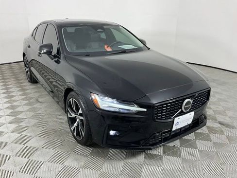 Used 2024 Volvo S60 B5 Core FWD image 13