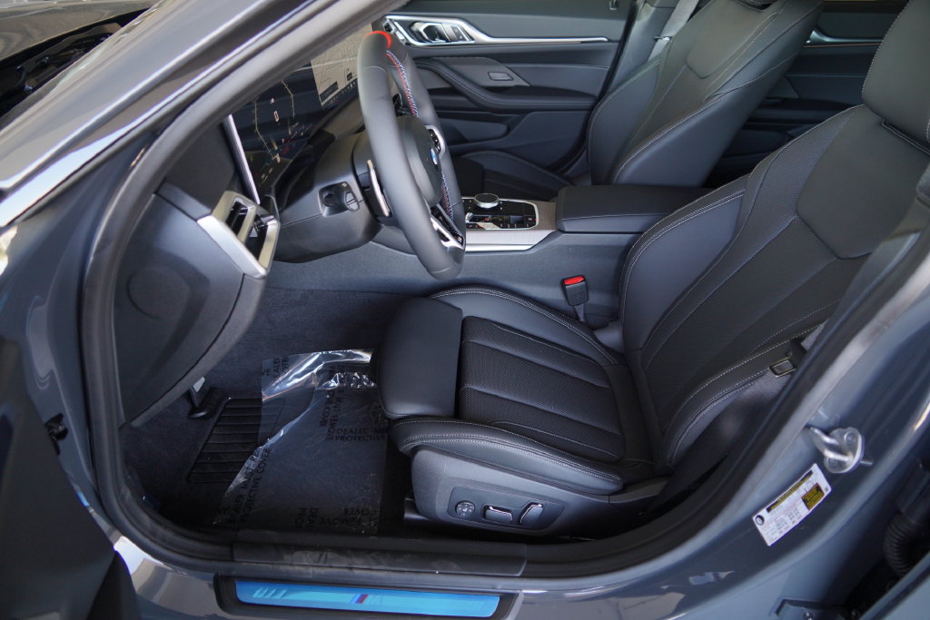 New 2026 BMW M440i w/ Premium Package RWD image 13