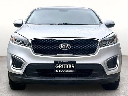 Used 2018 Kia Sorento L FWD image 4