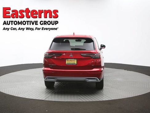 Used 2025 Mitsubishi Outlander SE FWD image 73