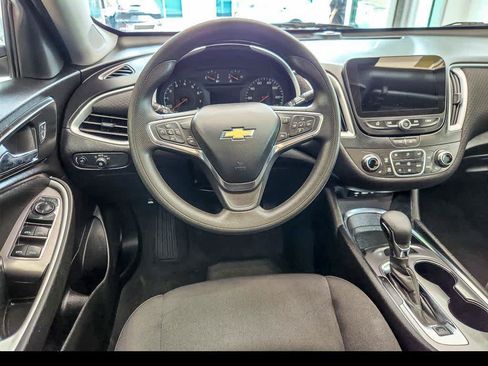 Used 2023 Chevrolet Malibu LT FWD image 14