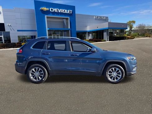 Used 2019 Jeep Cherokee Latitude Plus AWD/4WD image 25