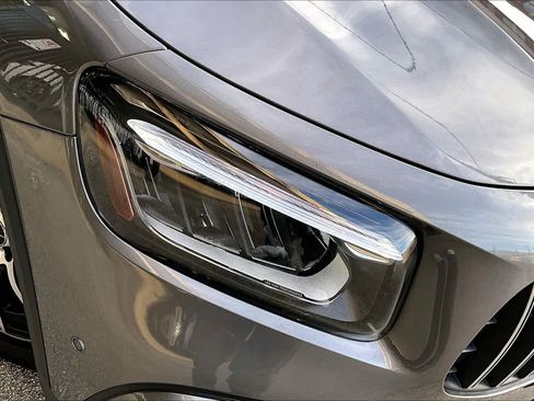 Used 2025 Mercedes-Benz GLB 35 AMG 4MATIC image 27