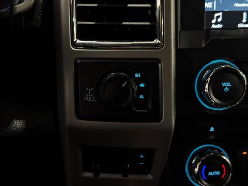 Used 2018 Ford F250 Lariat w/ FX4 Off-Road Package AWD/4WD image 22