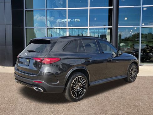 Used 2025 Mercedes-Benz GLC 300 image 4
