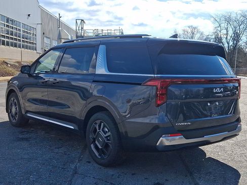 New 2026 Kia Carnival SX FWD image 5
