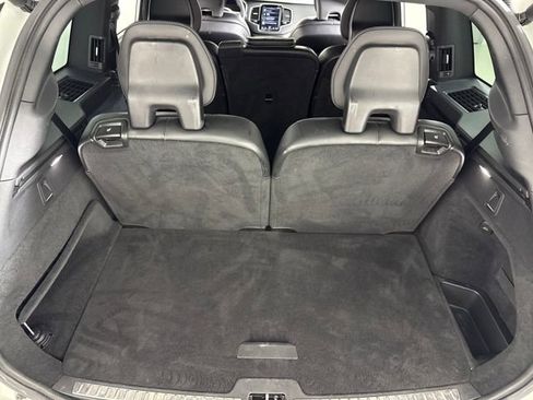 Used 2019 Volvo XC90 T5 R-Design image 17