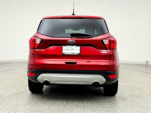 Used 2019 Ford Escape SE image 6