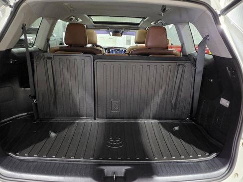 Used 2019 Toyota Highlander Limited Platinum AWD/4WD image 33