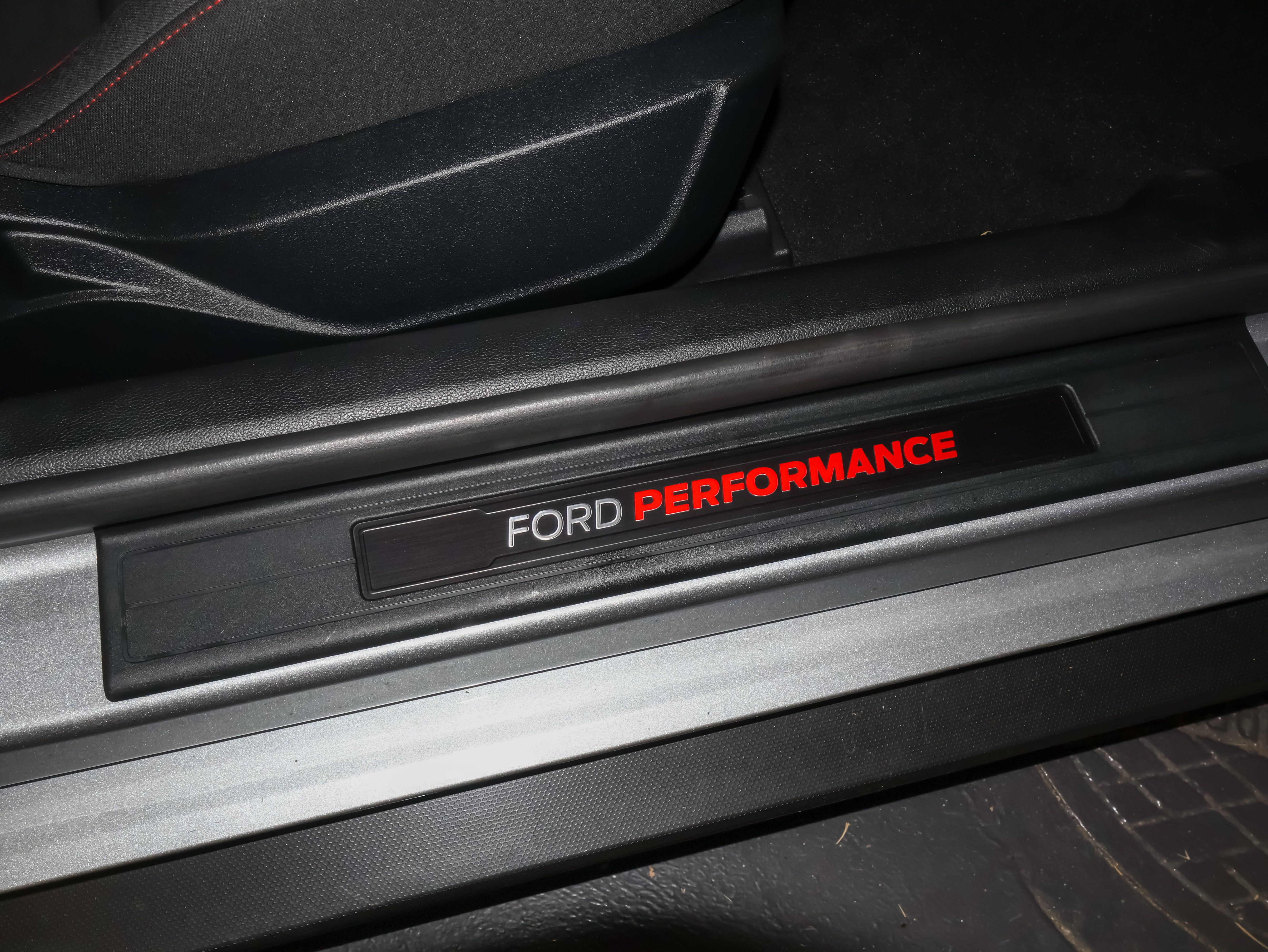 Used 2020 Ford Mustang Shelby GT350R w/ GT350R Equipment Group 920A RWD image 53