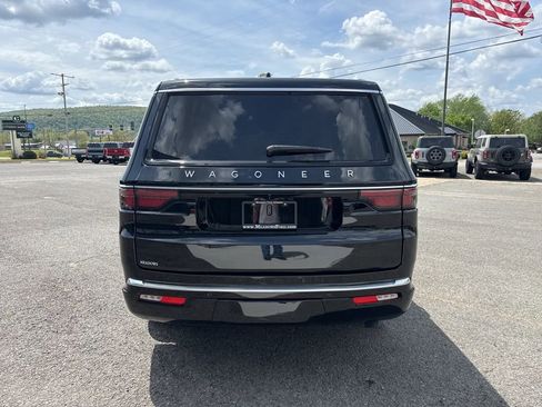 Used 2025 Jeep Wagoneer Series II image 6