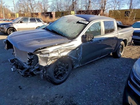 Used 2025 Ford Ranger Lariat w/ FX4 Off-Road Package image 3