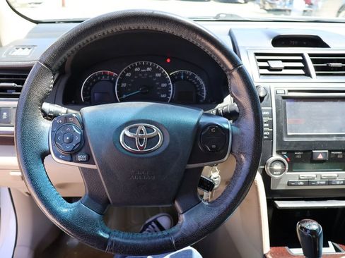 Used 2012 Toyota Camry XLE FWD image 23