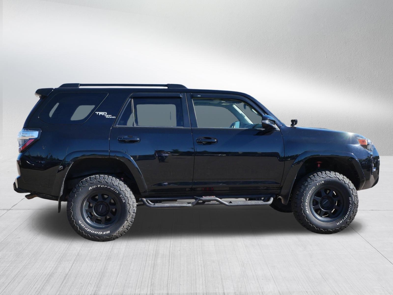 Used 2022 Toyota 4Runner TRD Off-Road Premium AWD/4WD image 8