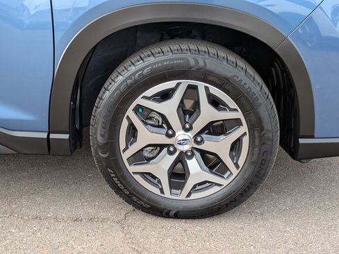 Used 2023 Subaru Forester Premium AWD/4WD image 7