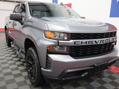 Used 2020 Chevrolet Silverado 1500 Custom w/ Infotainment Package RWD image 15