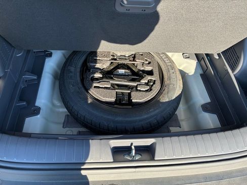 Used 2024 Hyundai Kona SEL image 15