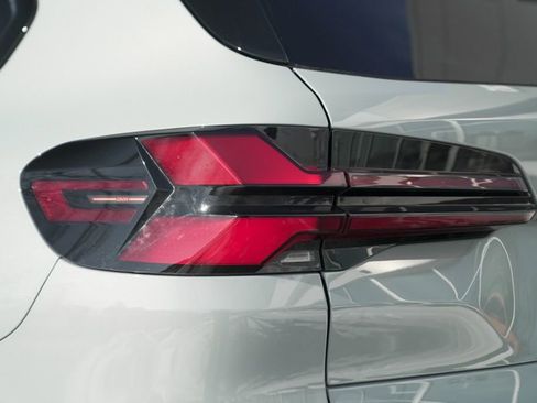 Used 2026 BMW X5 M Competition w/ Executive Package image 12