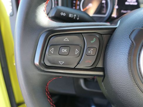 Used 2024 Jeep Wrangler Unlimited Rubicon image 13