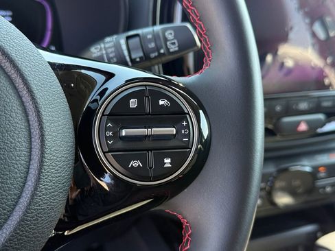 Certified 2025 Kia Soul GT-Line w/ GT-Line Technology Package image 17