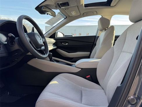 Certified 2023 Honda Accord EX image 14