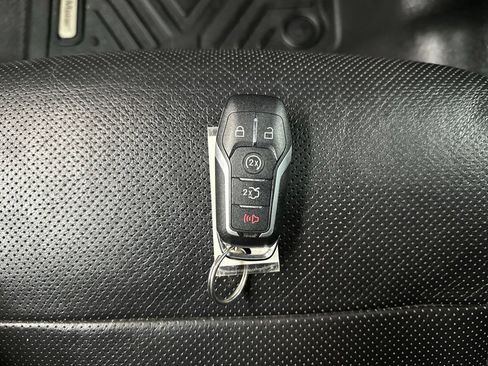 Used 2016 Ford F150 Lariat AWD/4WD image 38