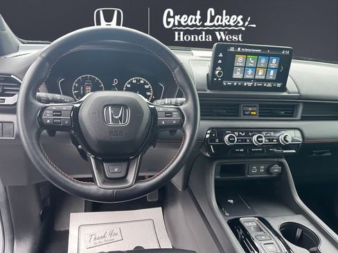 Certified 2025 Honda Pilot TrailSport image 10