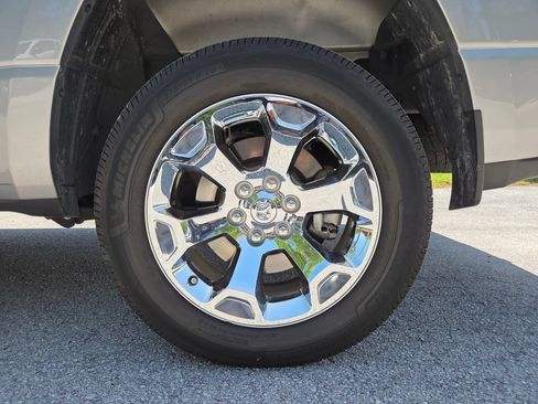 Used 2023 RAM 1500 Big Horn AWD/4WD image 18