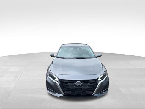 Used 2024 Nissan Altima 2.5 SV FWD image 34