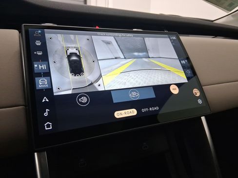 New 2025 Land Rover Discovery Sport S image 26