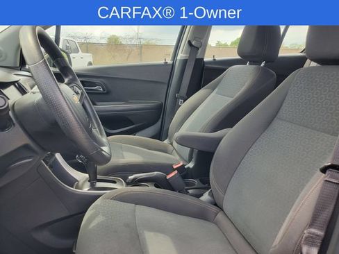 Used 2020 Chevrolet Trax LS FWD image 15