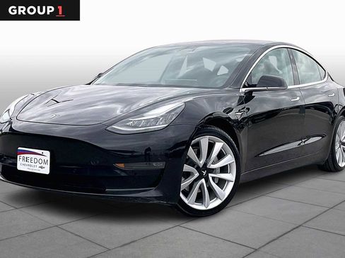 Used 2018 Tesla Model 3 Long Range image 1