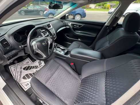 Used 2018 Nissan Altima 2.5 SV FWD image 16